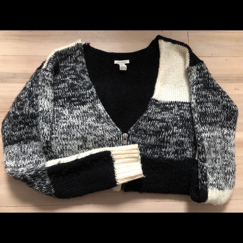 Forever 21 Black and White Zipper Cardigan